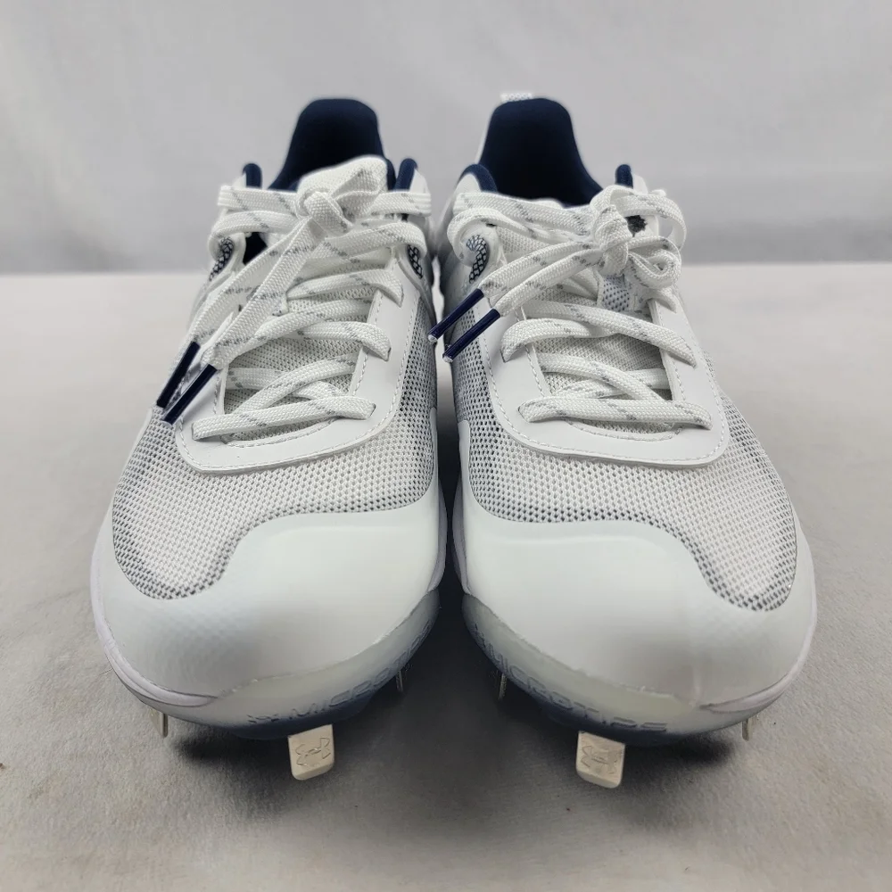 NWOT Under Armour Women's Glyde Mt Softball Shoe‎ size 5.5